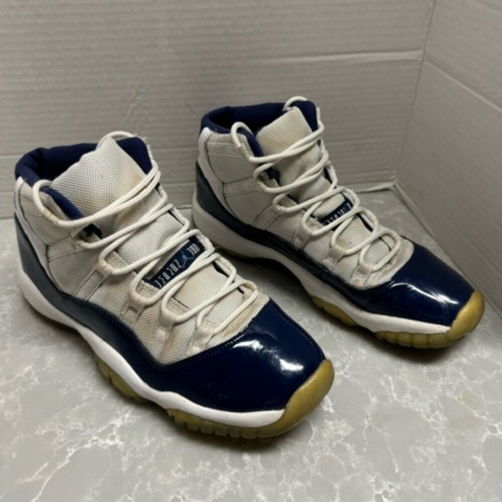 Nike Air Jordan 11 win like '82 Boys SZ 7Y 378038-123